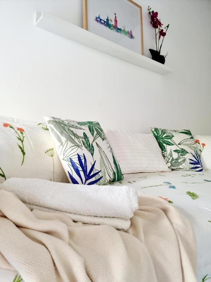 Hostfy Mercado De Triana Sevilla Exteriér fotografie