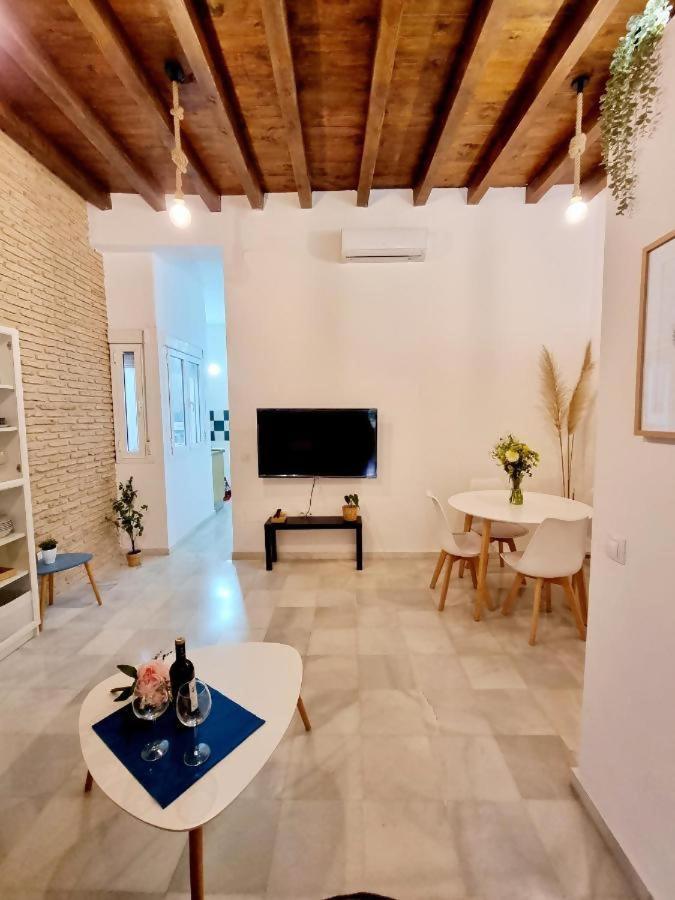 Hostfy Mercado De Triana Sevilla Exteriér fotografie